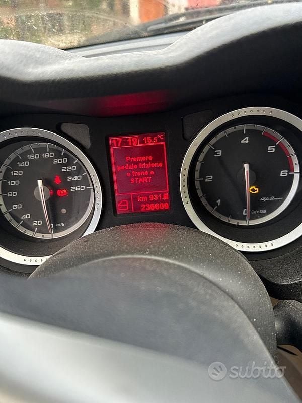 Blu Usata 2006 Alfa Romeo 159 Berlina | 1000 € (Super prezzo) - Immagine 1/4