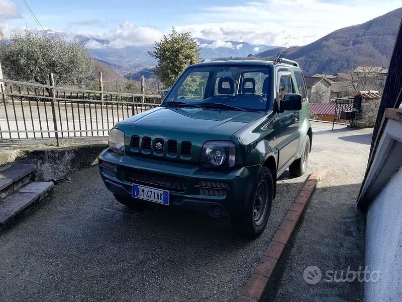 Usata 2012 Suzuki Jimny SUV | 11.000 € (Ottimo prezzo) - Immagine 1/4