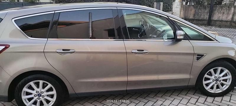 Usata Ford S-MAX Business Edition 179 CV (131 kW) 2016 Monovolume