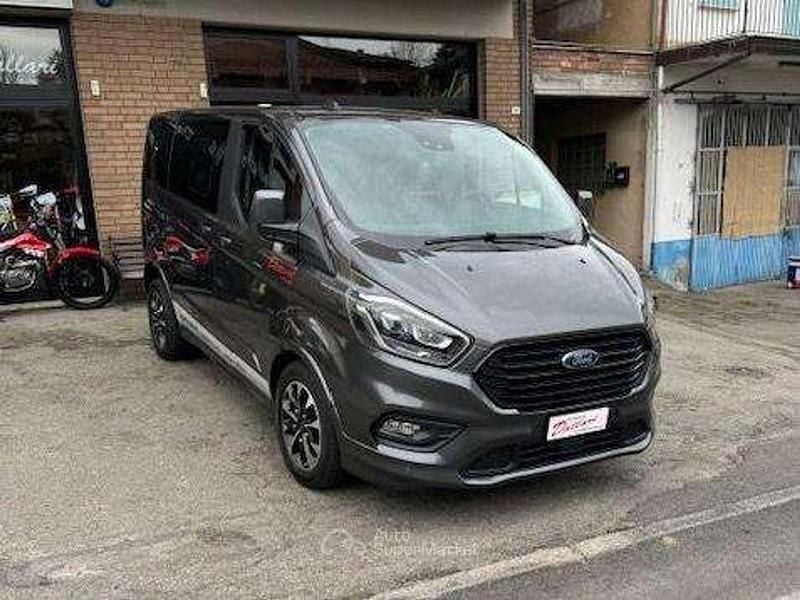 Usata Ford Tourneo 185 CV (136 kW) 2020 Grigio scuro Monovolume