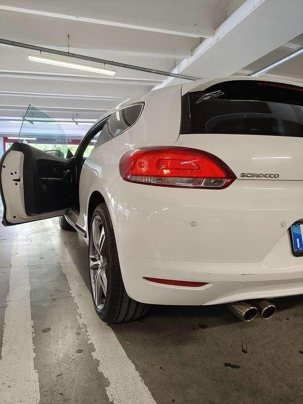 Usata VW Scirocco 160 CV (117 kW) 2011 Bianco Coupé