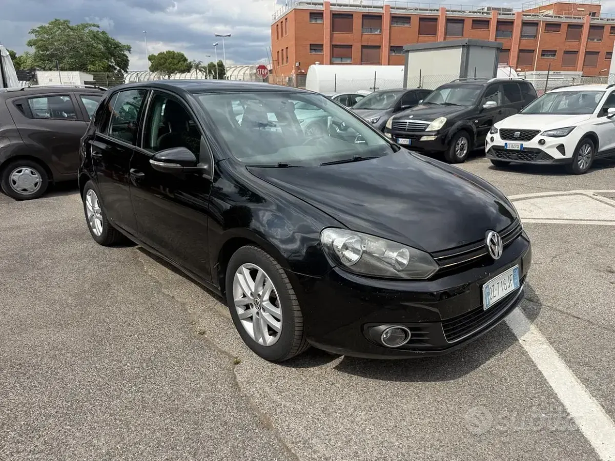 Usata VW Golf VI Comfortline 105 CV (77 kW) 2010 Nero Utilitaria