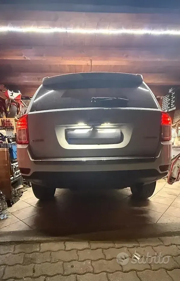 Usata Jeep Compass 163 CV (119 kW) 2013 Bianco SUV