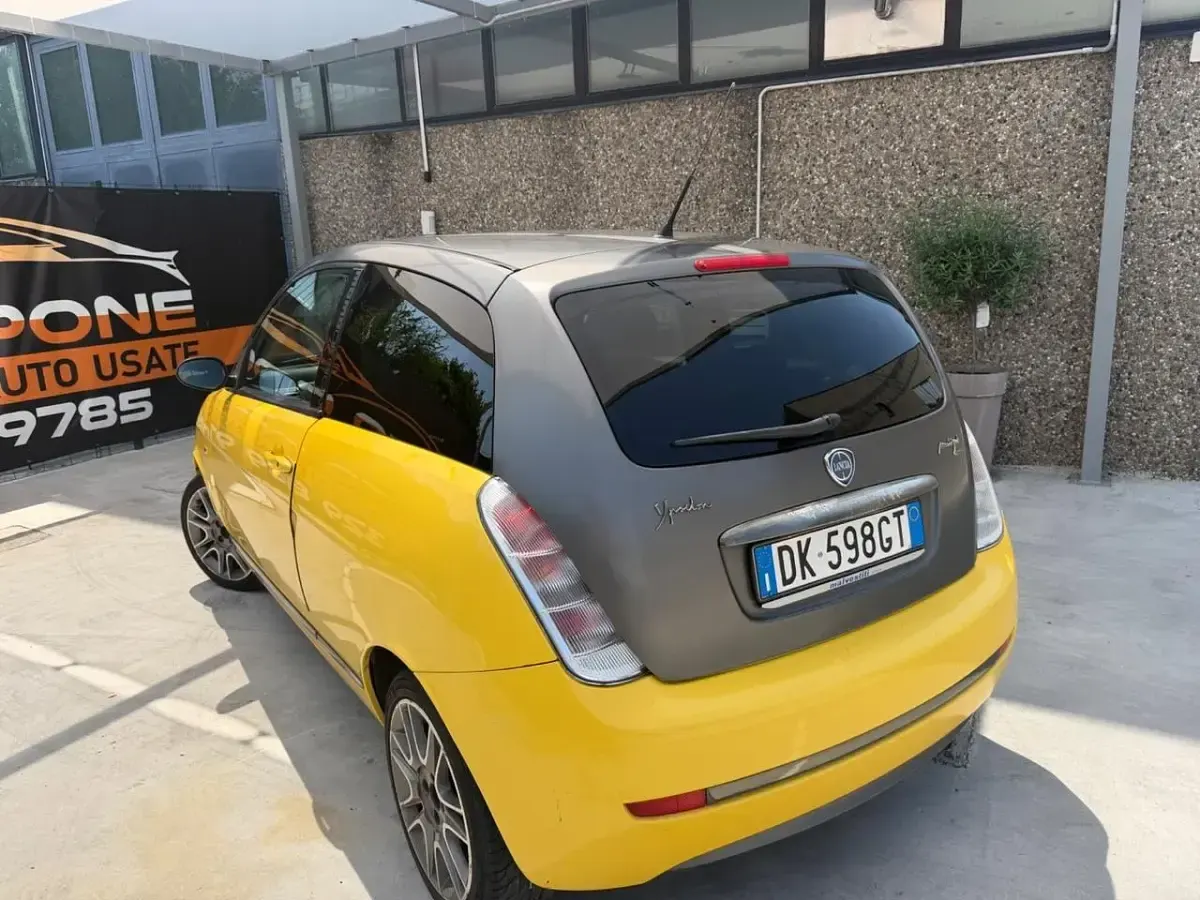 Usata Lancia Ypsilon 90 CV (66 kW) 2007 Utilitaria