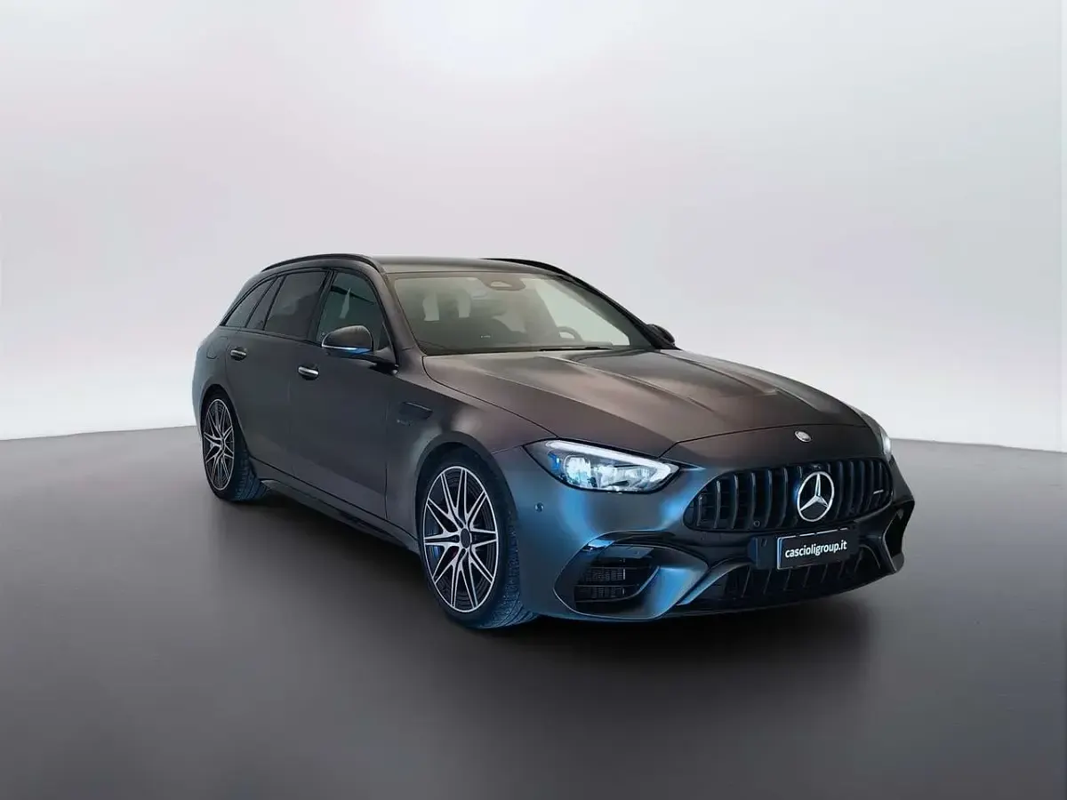 Usata Mercedes C63 AMG Premium 680 CV (500 kW) 2023 Grigio grafite magno Station wagon
