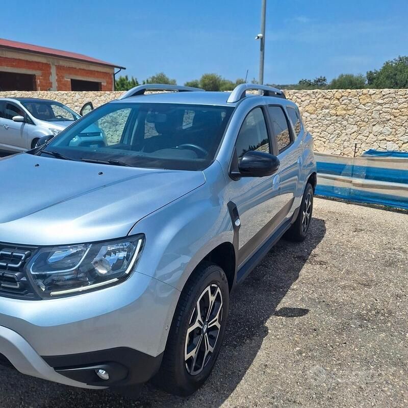 Usata Dacia Duster Anniversary 101 CV (74 kW) 2021 Argento SUV