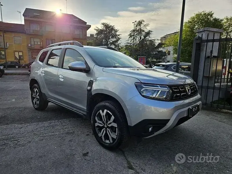 Usata Dacia Duster Prestige 101 CV (74 kW) 2022 Grigio SUV