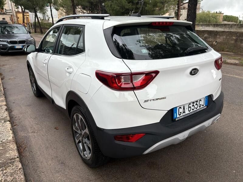 Usata Kia Stonic Style 116 CV (85 kW) 2019 Bianco SUV