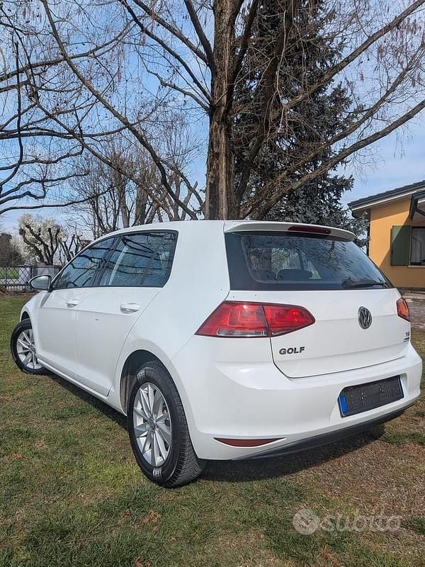 Usata VW Golf VII Trendline 86 CV (63 kW) 2015 Bianco Berlina