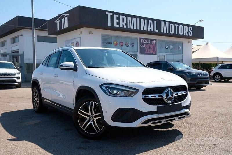 Usata Mercedes GLA200 149 CV (109 kW) 2021 Bianco SUV