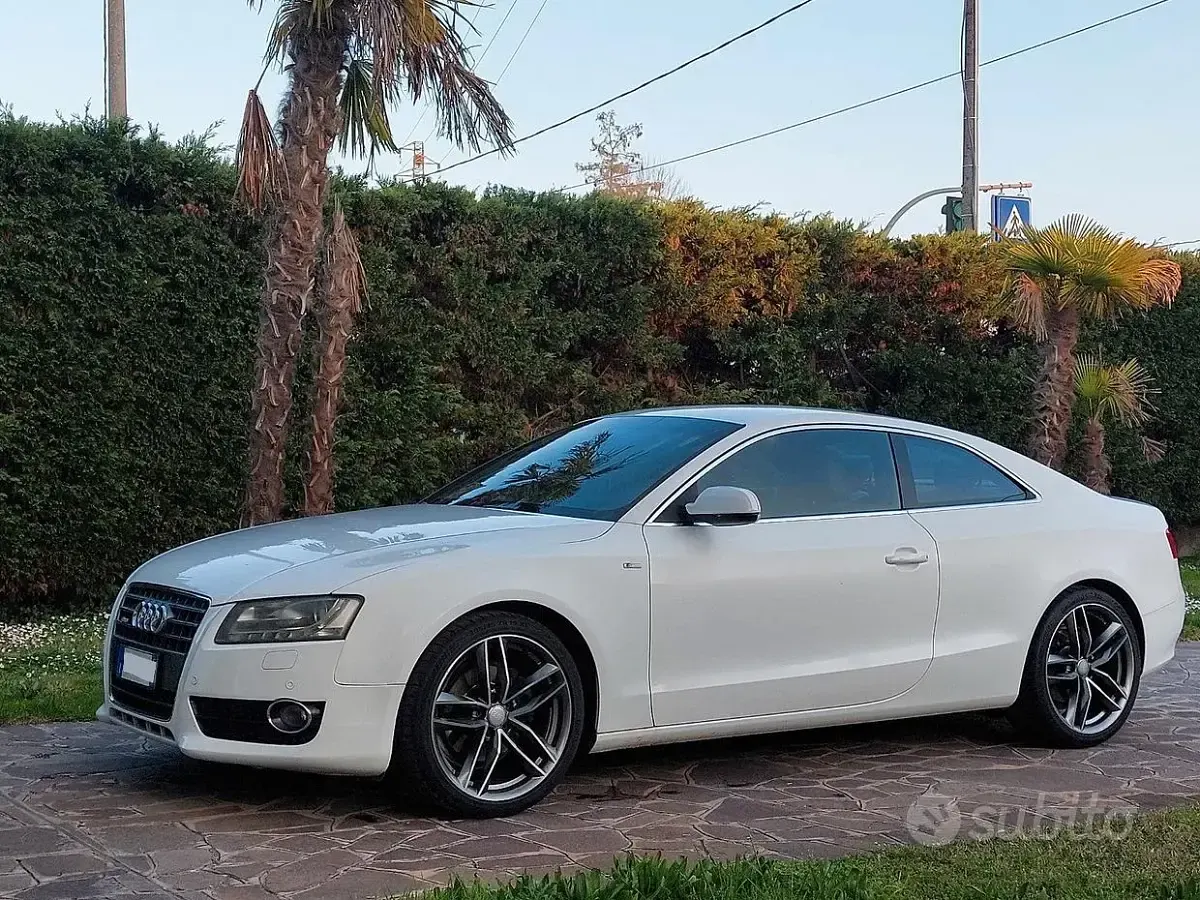 Usata Audi A5 S-Line 180 CV (132 kW) 2011 Bianco Coupé