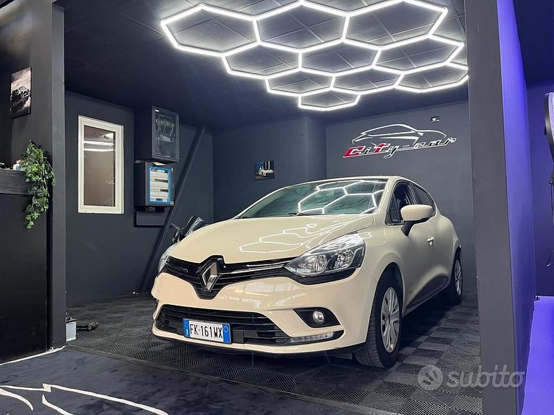 Usata Renault Clio IV 90 CV (66 kW) 2017 Beige Berlina