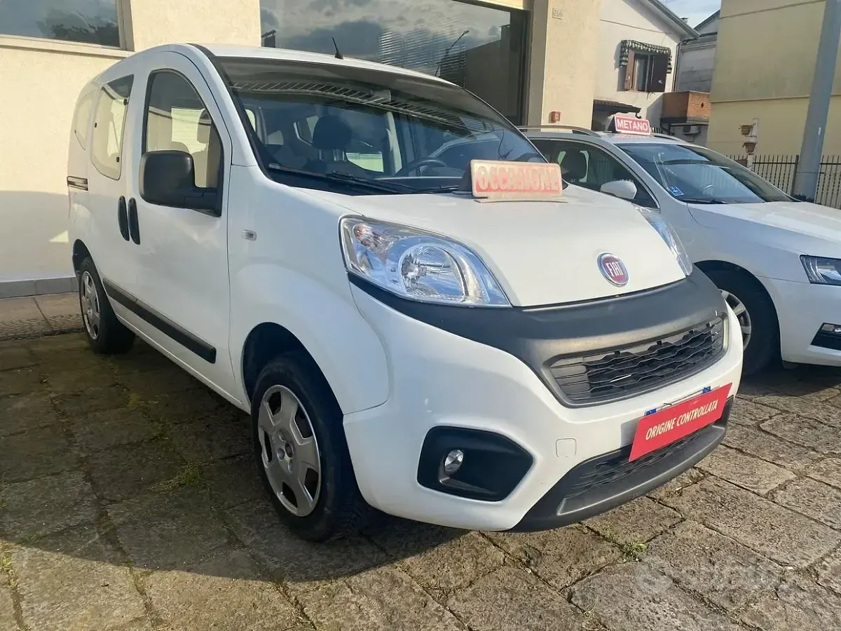 Usata Fiat Qubo Easy 77 CV (56 kW) 2018 Bianco Monovolume