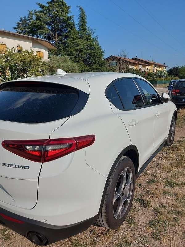 Usata Alfa Romeo Stelvio Sprint 190 CV (139 kW) 2022 SUV