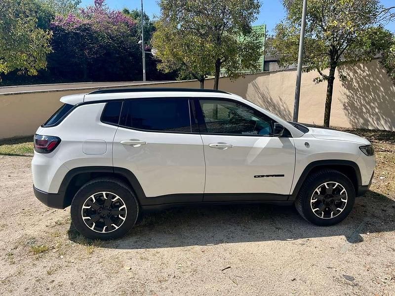 Usata Jeep Compass Trailhawk 179 CV (131 kW) 2023 Bianco SUV