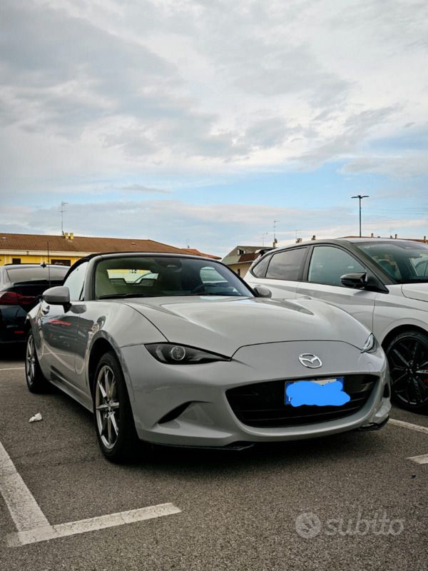 Usata Mazda MX5 Exclusive-Line 132 CV (97 kW) 2025 Grigio Cabrio