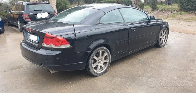 Usata Volvo C70 Momentum 179 CV (131 kW) 2008 Nero Cabrio