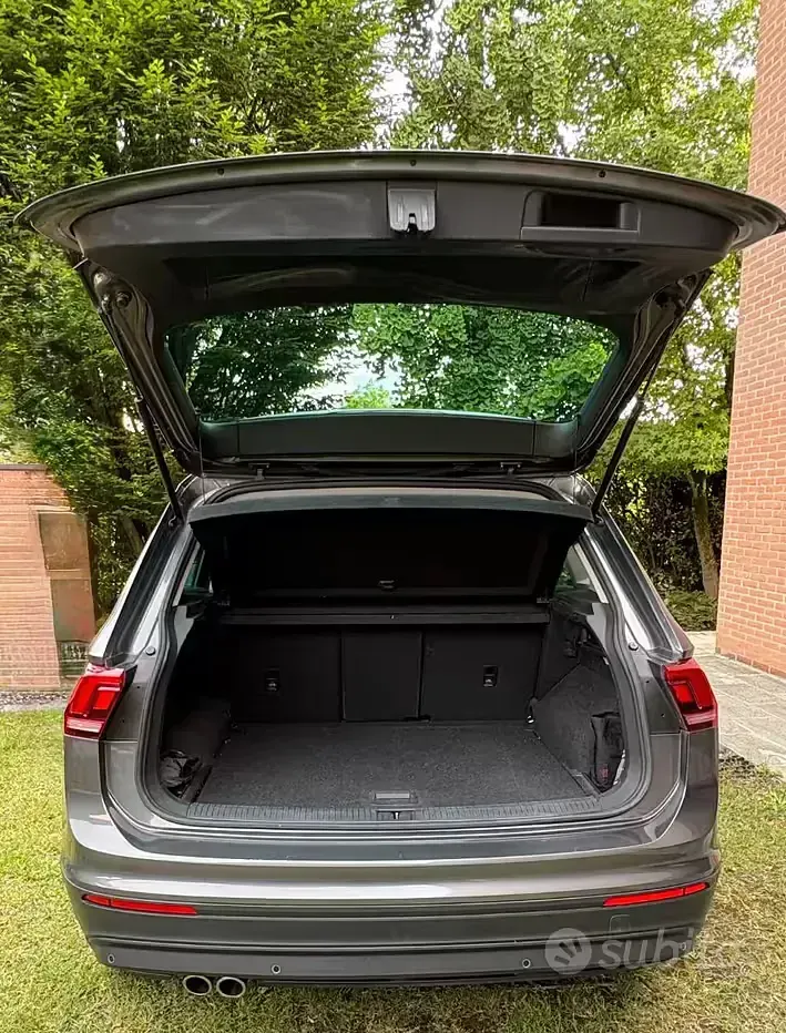 Gebraucht VW Tiguan Business 116 PS (85 kW) 2018 Grau SUV