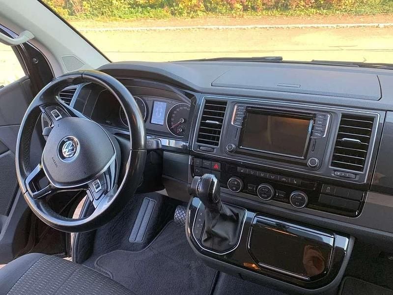 Nero Usata 2017 VW Multivan Comfortline Furgone | 37.500 € (Buon prezzo) - Immagine 1/4