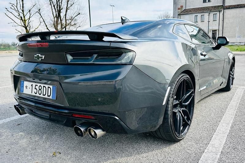 Usata Chevrolet Camaro 453 CV (333 kW) 2017 Coupé