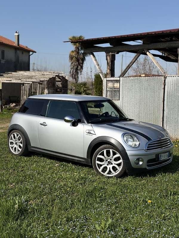 Usata Mini Cooper 95 CV (69 kW) 2008 Argento Utilitaria