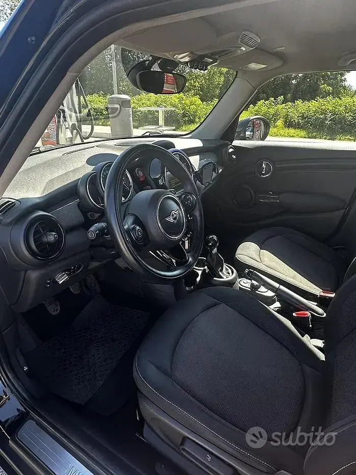 Usata Mini Cooper D 116 CV (85 kW) 2017 Nero Utilitaria