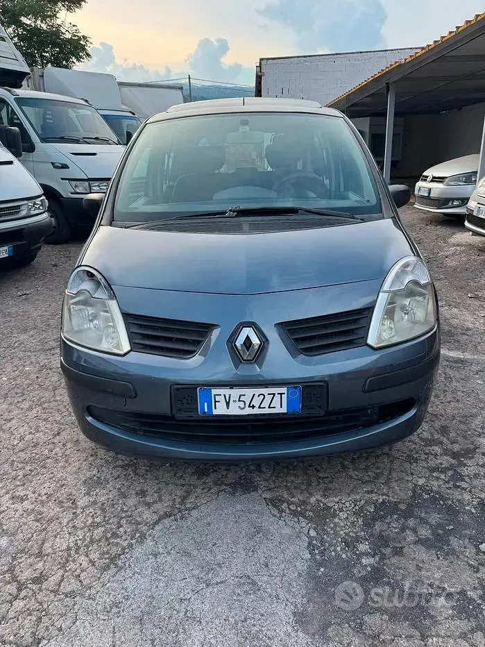 Usata Renault Modus Dynamique 85 CV (62 kW) 2008 Blu Monovolume