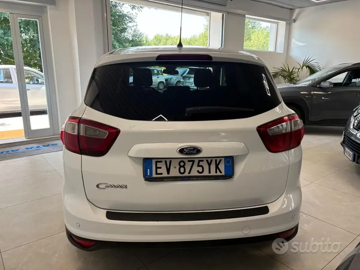Usata Ford C-MAX Titanium 116 CV (85 kW) 2015 Bianco Monovolume