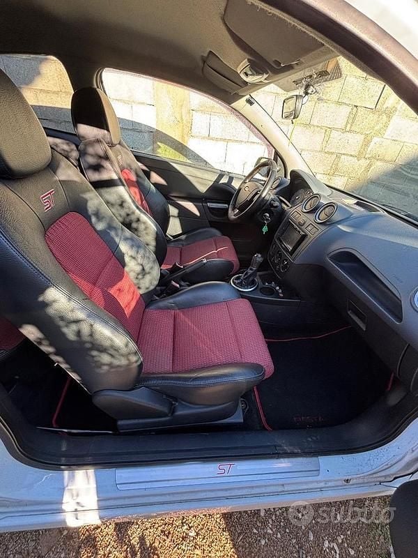 Usata Ford Fiesta ST 2009 Bianco Berlina