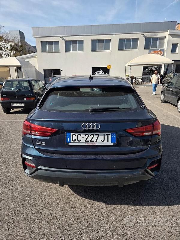 Usata Audi Q3 150 CV (110 kW) 2020 Blu SUV