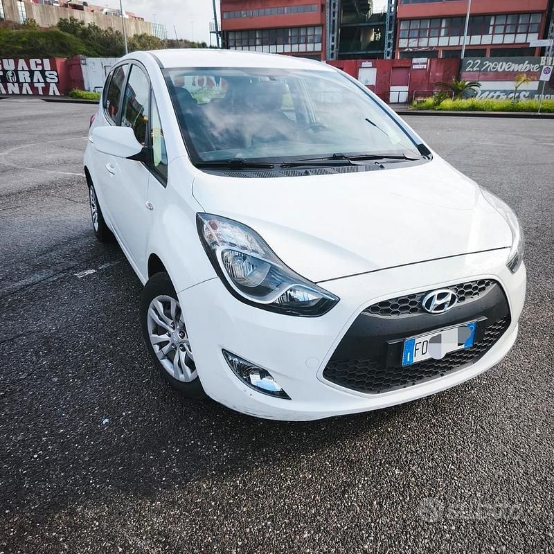 Usata Hyundai ix20 90 CV (66 kW) 2016 Bianco Utilitaria