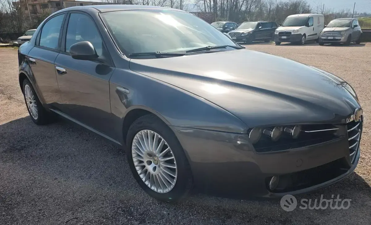 Usata Alfa Romeo 159 120 CV (88 kW) 2007 Marrone Berlina