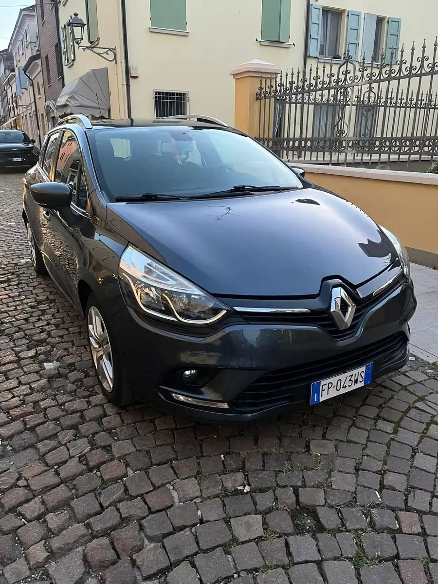 Usata Renault Clio 89 CV (65 kW) 2018 Grigio Station wagon