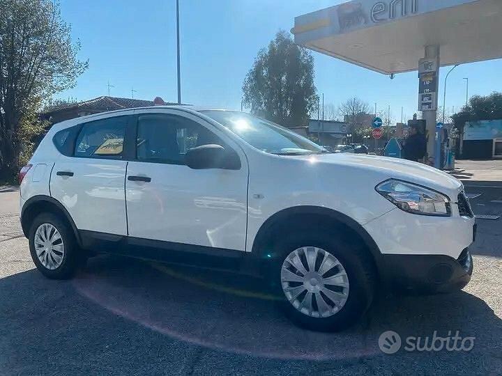 Usata Nissan Qashqai Tekna 110 CV (80 kW) 2012 Bianco SUV