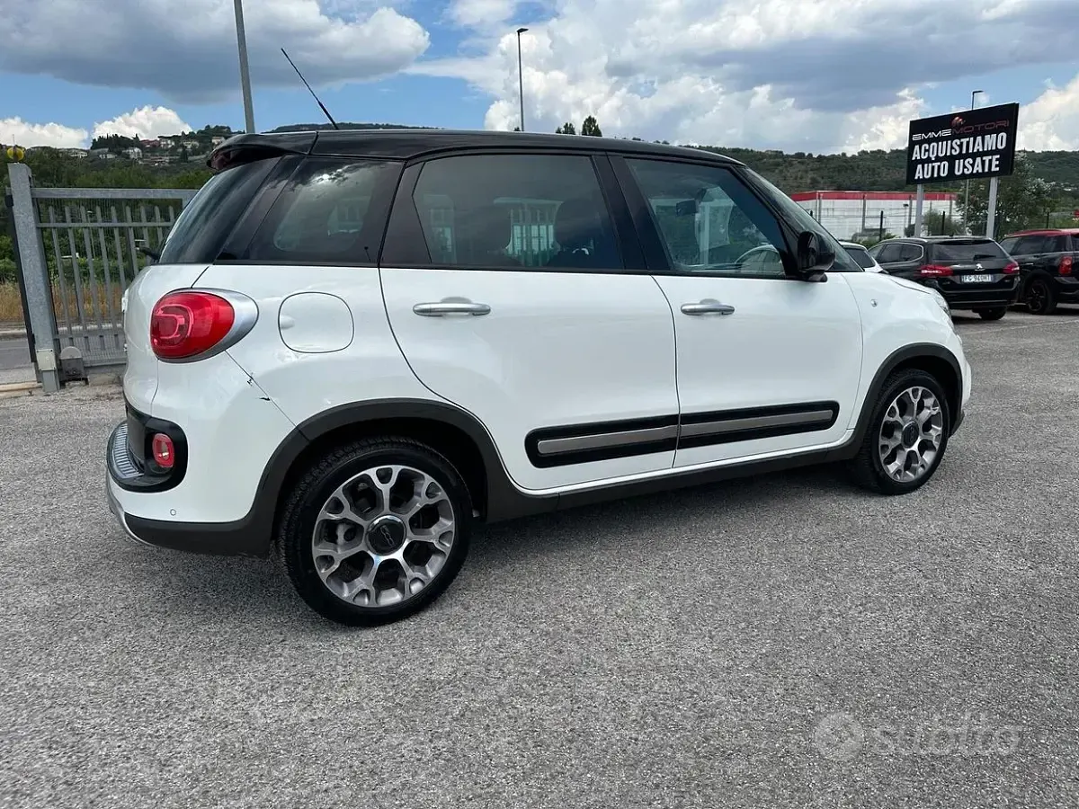 Usata Fiat 500L Trekking 95 CV (69 kW) 2015 Bianco Monovolume