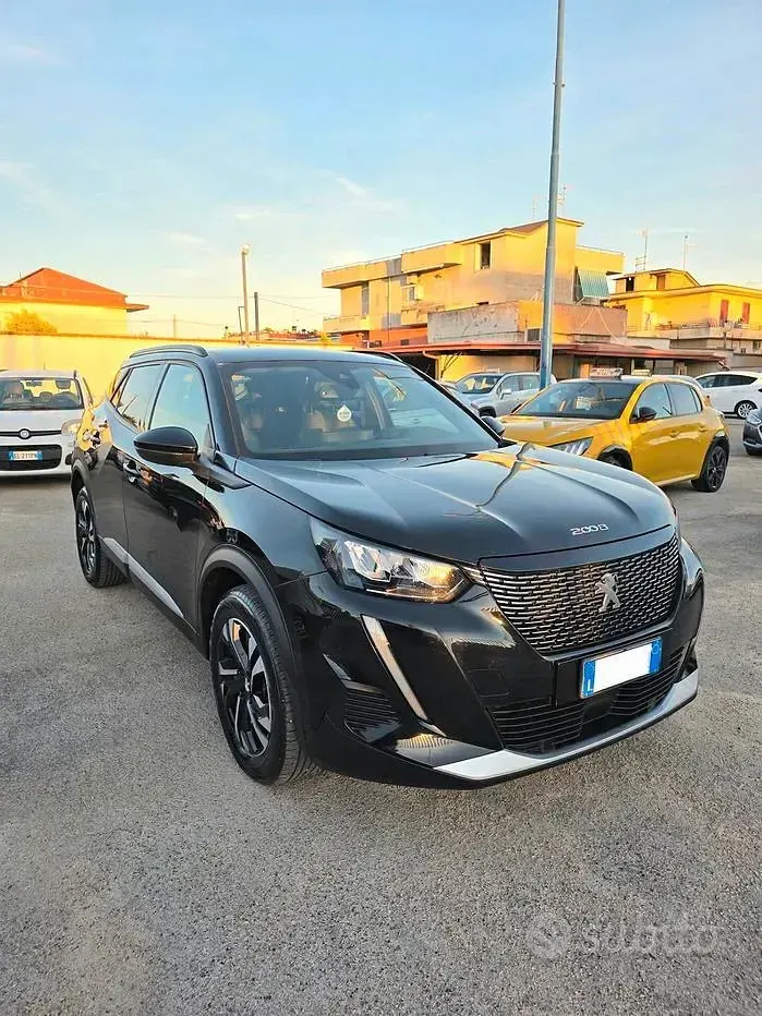 Usata Peugeot 2008 Allure 131 CV (96 kW) 2023 Nero SUV