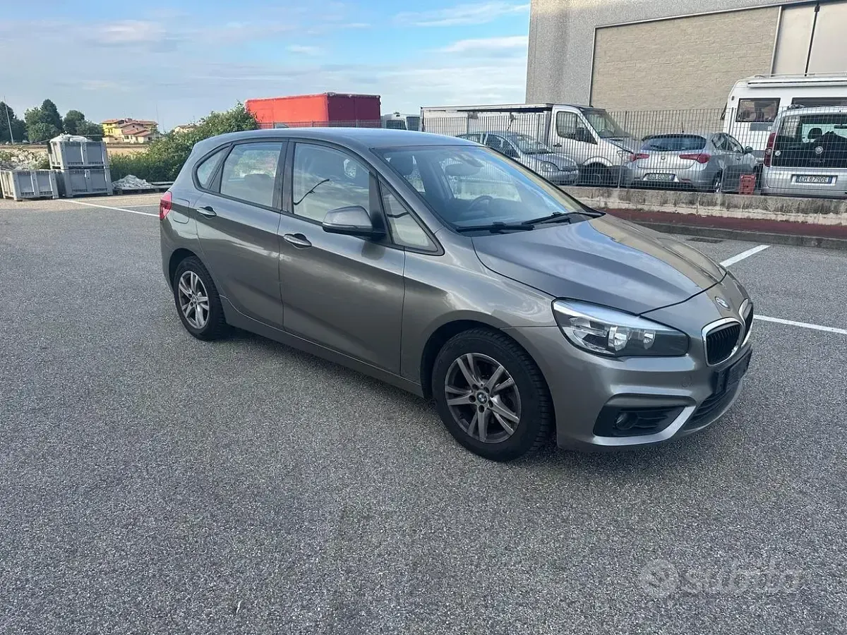Usata BMW 216 Active Tourer Advantage 116 CV (85 kW) 2015 Grigio Monovolume