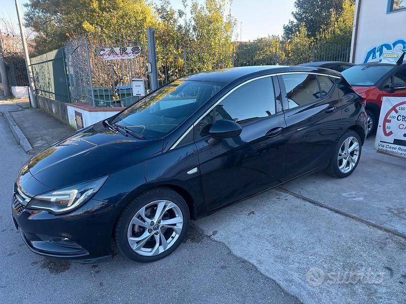 Usata Opel Astra Innovation 136 CV (100 kW) 2019 Blu Berlina