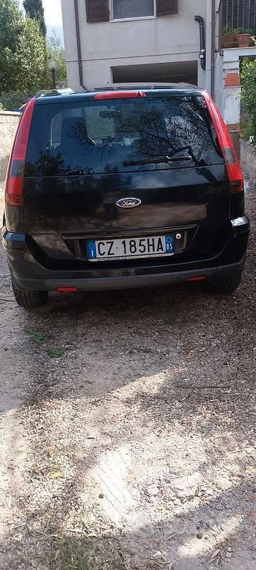 Usata Ford Fusion 68 CV (50 kW) 2005 Nero Monovolume