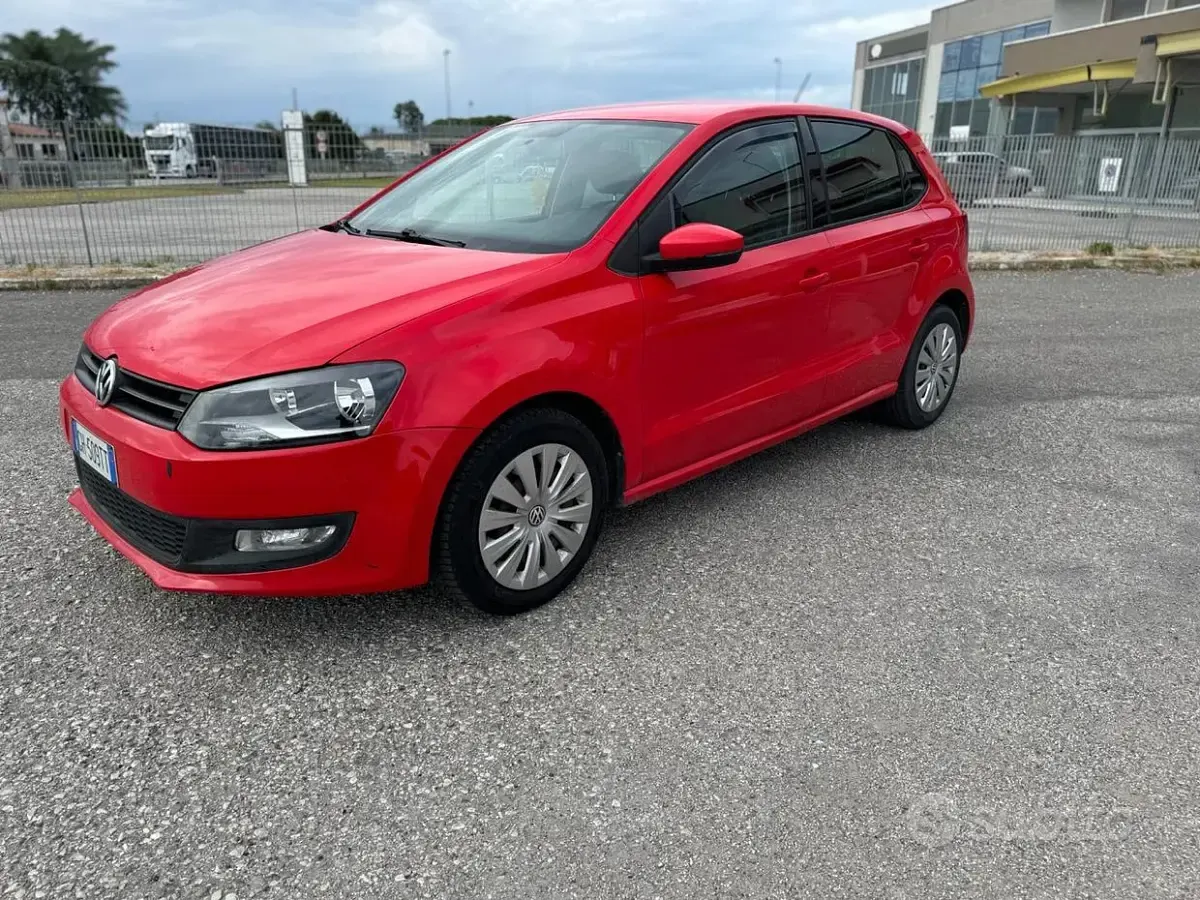Usata VW Polo Highline 90 CV (66 kW) 2010 Rosso Utilitaria