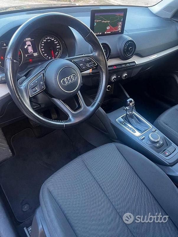 Usata Audi Q2 Ambiente 116 CV (85 kW) 2017 Grigio SUV