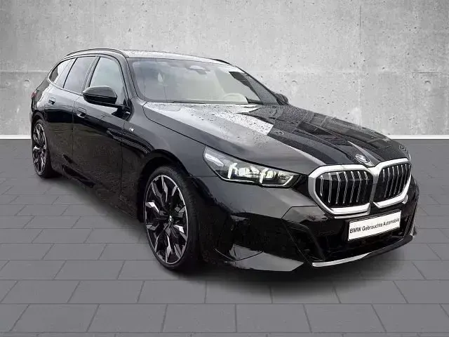 Usata BMW 520 M Sport 197 CV (144 kW) 2025 Nero metallizzato Station wagon