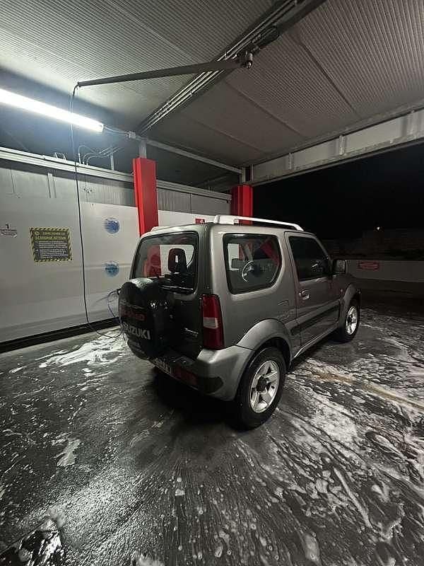 Usata Suzuki Jimny 86 CV (63 kW) 2006 SUV
