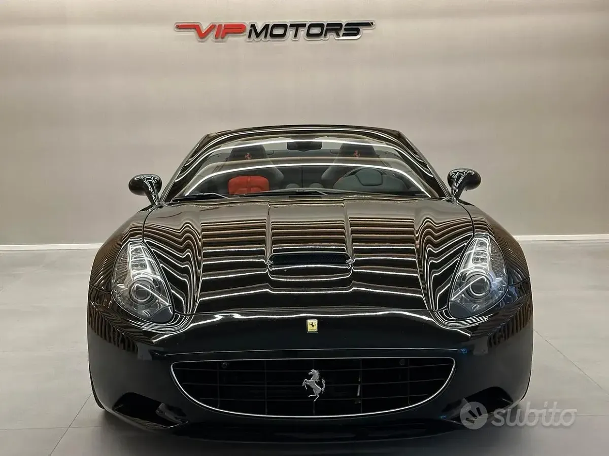 Usata Ferrari California 490 CV (360 kW) 2012 Nero Cabrio