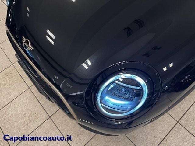 Usata Mini Cooper Favoured 156 CV (114 kW) 2024 Nero Utilitaria