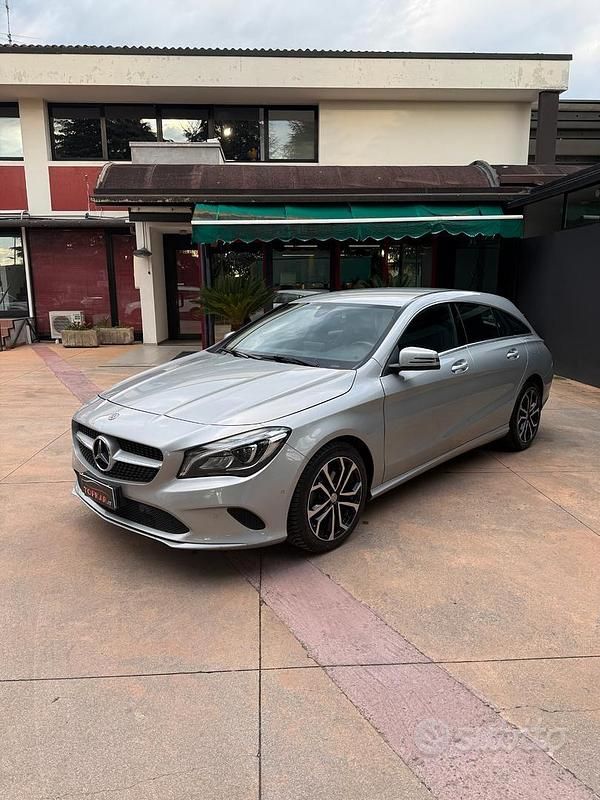 Usata Mercedes CLA180 Premium 2018 Grigio Berlina