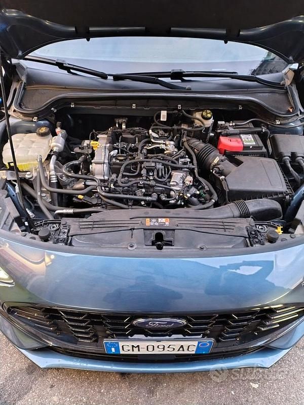 Usata Ford Focus 125 CV (91 kW) 2022 Blu Station wagon