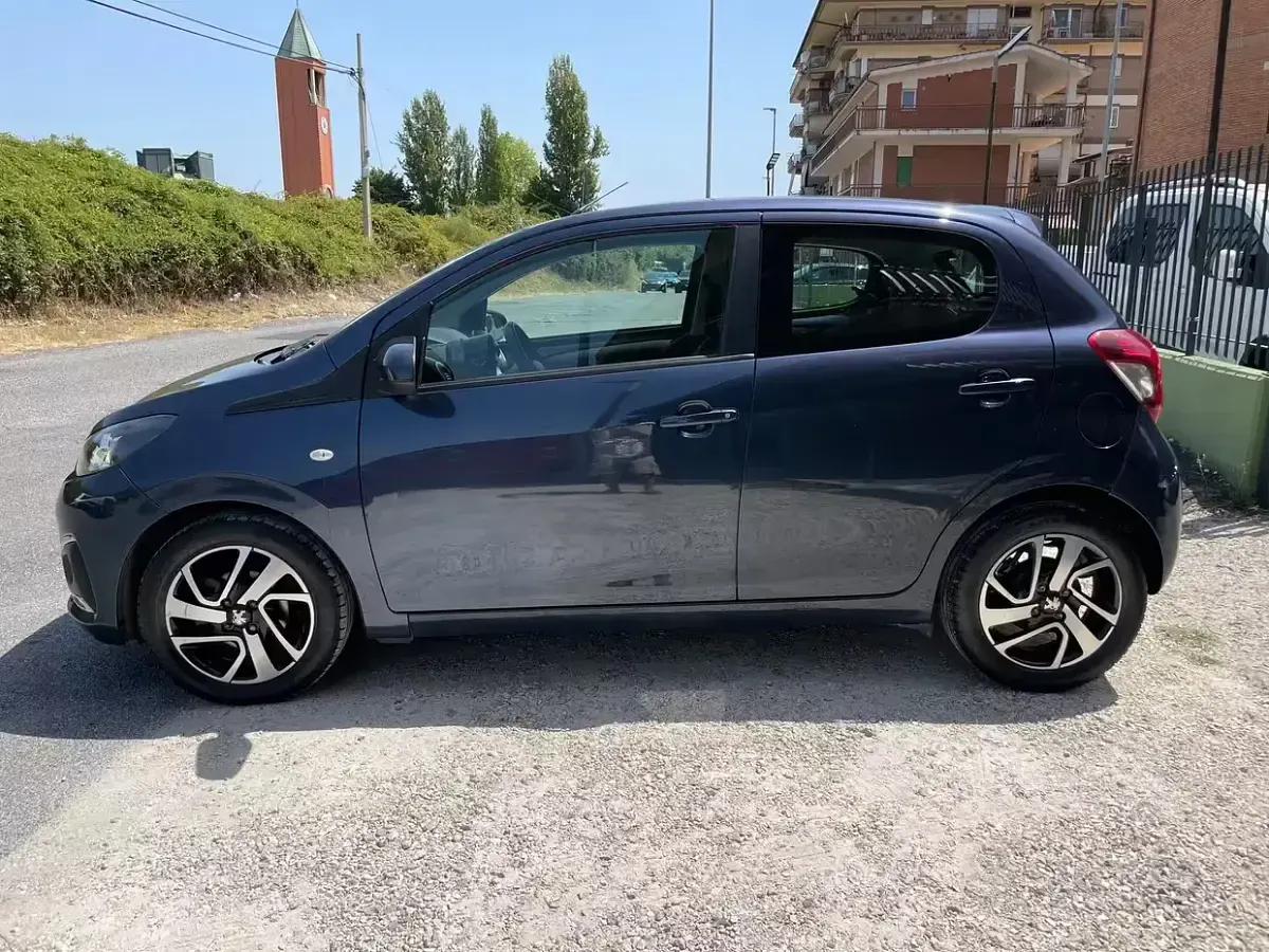 Usata Peugeot 108 Allure 69 CV (50 kW) 2015 Bluazzurro Berlina