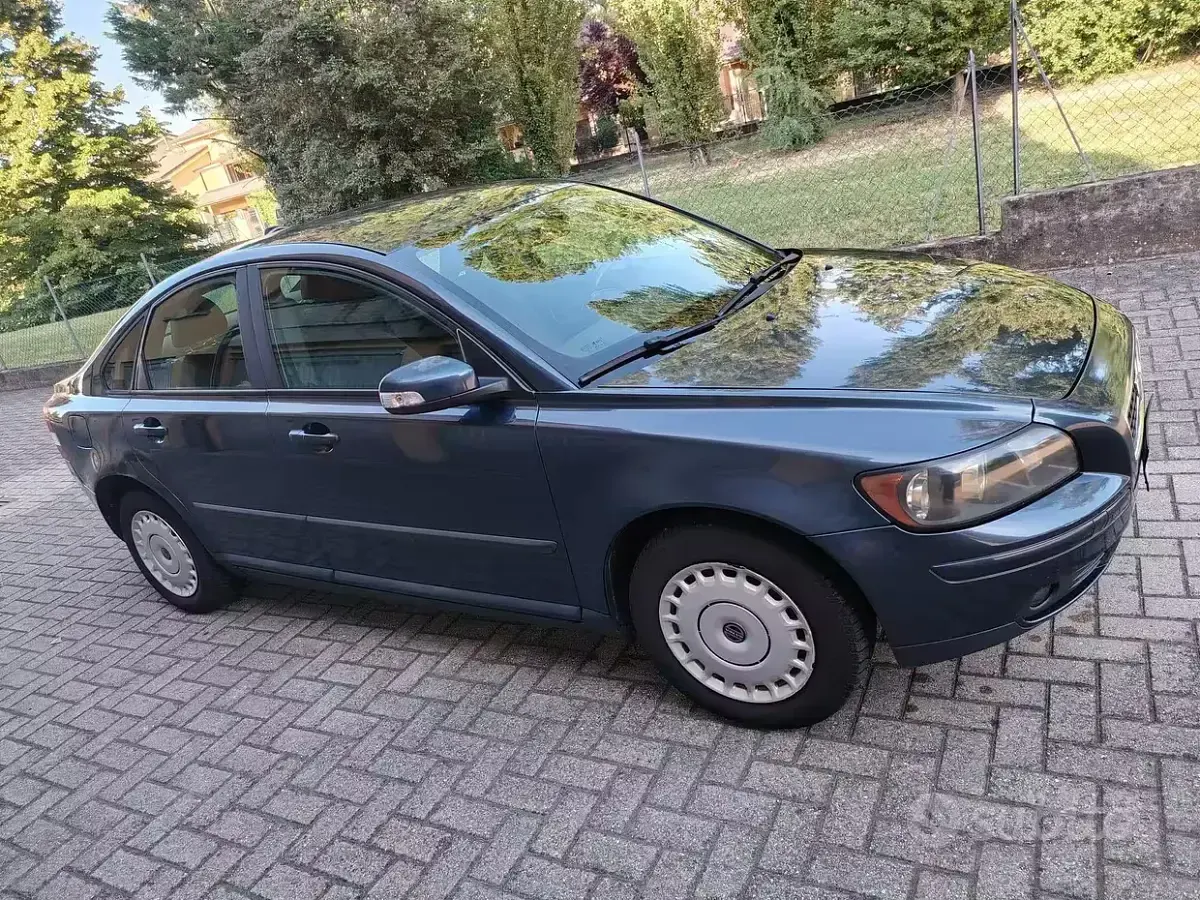 Usata Volvo S40 125 CV (91 kW) 2007 Bluazzurro Berlina