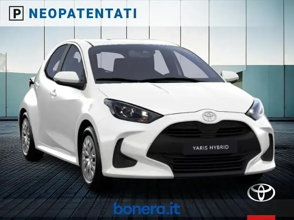 Nuova Toyota Yaris Hybrid 116 CV (85 kW) 2026 Bianco Berlina